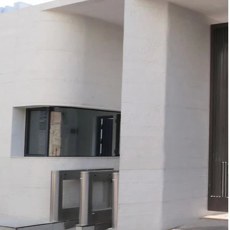 Exterior corners and details
